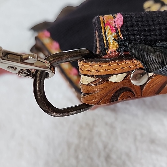 Melody Elizabeth Womens Floral Needlepoint Crossbody Preowned - Picture 7 of 13